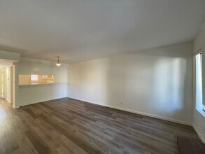 15215 Magnolia Blvd in Los Angeles, CA - Building Photo - Building Photo
