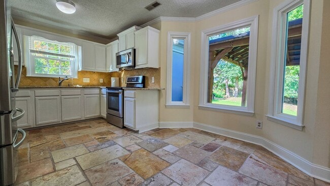 1804 Larkhill Ct in Kernersville, NC - Building Photo - Building Photo