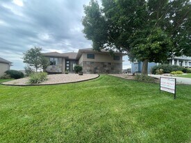 12603 S 81St Ave in Papillion, NE - Building Photo