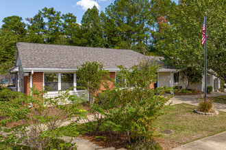 Summer West Apartments in Hattiesburg, MS - Building Photo - Building Photo