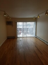2 E Dundee Quarter Dr, Unit 307 in Palatine, IL - Building Photo - Building Photo