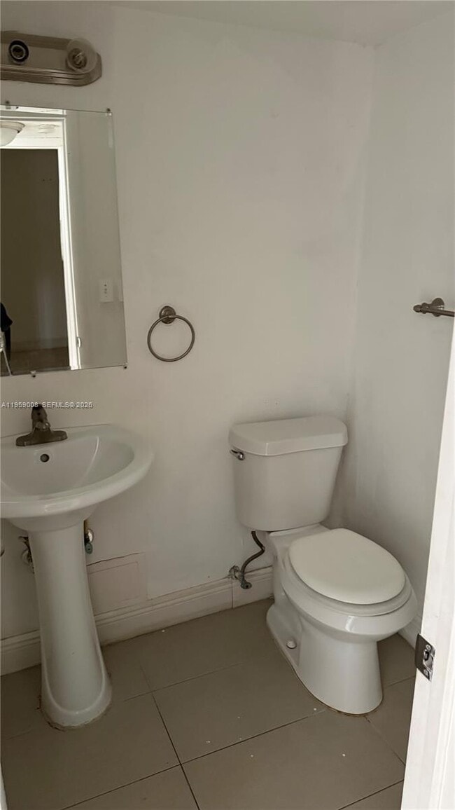 11905 NE 2nd Ave, Unit C102 in Miami, FL - Foto de edificio - Building Photo