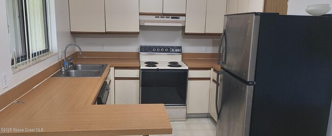 7801 Maplewood Dr in Melbourne, FL - Building Photo - Building Photo