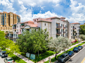 Village Park Apartamentos