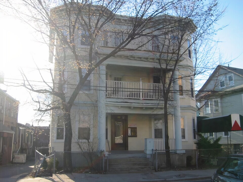 59 Linden St, Unit 1 in Boston, MA - Building Photo