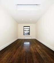 316 W 14th St in New York, NY - Building Photo - Building Photo