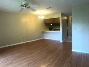 2735 SW 35th Pl in Gainesville, FL - Building Photo - Building Photo