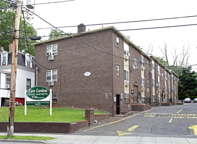 Cove Gardens in Orange, NJ - Building Photo - Building Photo