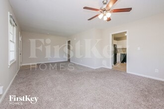 873 White Oak Dr in Forest Park, GA - Building Photo - Building Photo