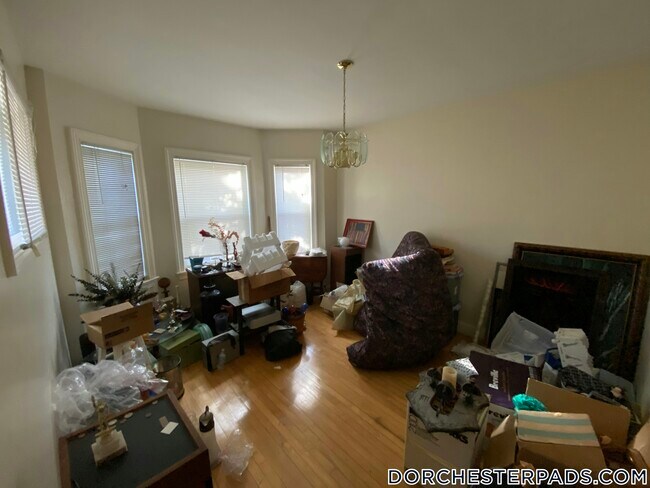 17 Park View St