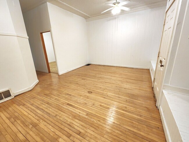 2772 N Bremen St in Milwaukee, WI - Building Photo - Building Photo