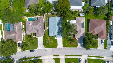 7239 Rangi Dr in Sarasota, FL - Building Photo - Building Photo