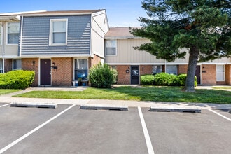 Regency Townhomes in Philadelphia, PA - Foto de edificio - Building Photo