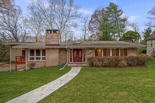7711 Arrowood Ct in Bethesda, MD - Building Photo