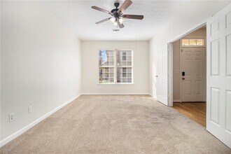 4273 High Park Ln in East Point, GA - Building Photo - Building Photo