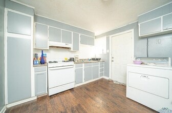 106 S Davis St, Unit 1A in New Boston, TX - Building Photo - Building Photo