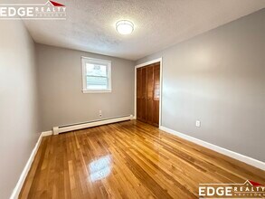 110 Pine Hill Cir in Waltham, MA - Building Photo - Building Photo