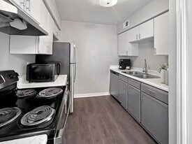 874 Yorkchester Dr, Unit 133 in Houston, TX - Building Photo