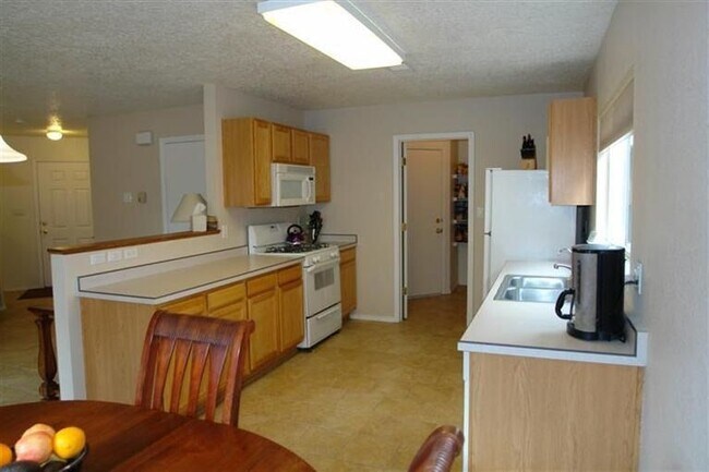 12516 Alps Way NE in Albuquerque, NM - Building Photo - Building Photo