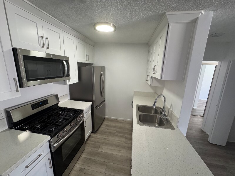1221 N Spaulding Ave in West Hollywood, CA - Building Photo