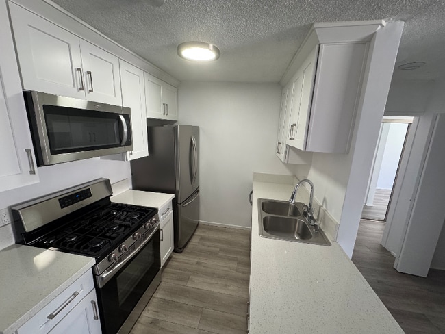 property at 1221 N Spaulding Ave