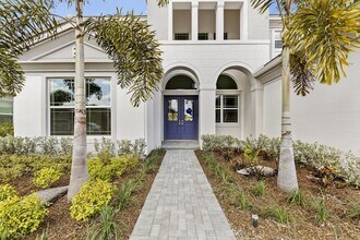 15054 Wildwood Cir in Westlake, FL - Building Photo - Building Photo