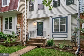 9451 Fens Hollow in Laurel, MD - Building Photo - Building Photo