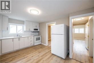 66 Weir St S in Hamilton, ON - Building Photo - Building Photo