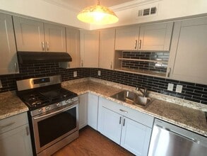 7120 Phoebe Pl in Philadelphia, PA - Building Photo - Building Photo