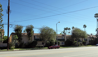 Balboa Courtyard Apartments