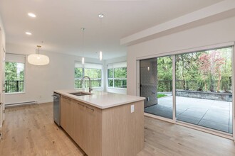 3182 Gladwin Rd in Abbotsford, BC - Building Photo - Building Photo