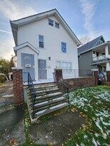 13902 Coit Rd in Cleveland, OH - Building Photo