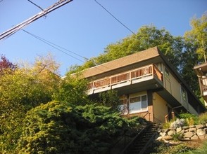 Magnolia in Seattle, WA - Foto de edificio - Building Photo