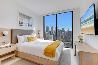 601 NE 1st Ave in Miami, FL - Building Photo - Building Photo