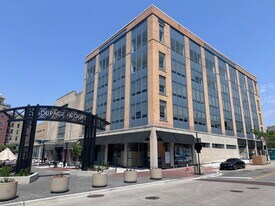 40 Dupage Ct in Elgin, IL - Building Photo