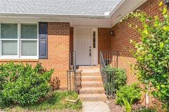27 S Riversong Ln in Alpharetta, GA - Building Photo - Building Photo