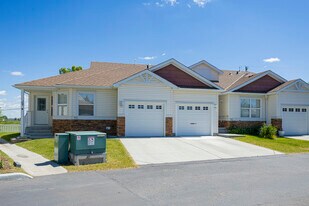 202 Freeman Way NW in High River, AB - Building Photo