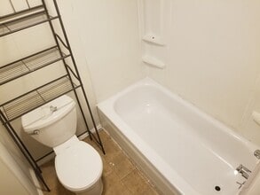 107 -111 Arch St, Unit 109 in York, PA - Building Photo - Building Photo