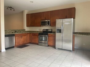57 Northfield Terrace in Wheeling, IL - Building Photo - Building Photo