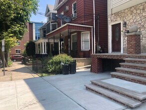 18 Britton St in Jersey City, NJ - Building Photo - Building Photo