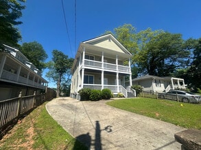 Room in Duplex on Griffin St NW in Atlanta, GA - Foto de edificio - Building Photo