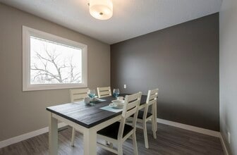 10814-108193 93 St in Grande Prairie, AB - Building Photo - Building Photo