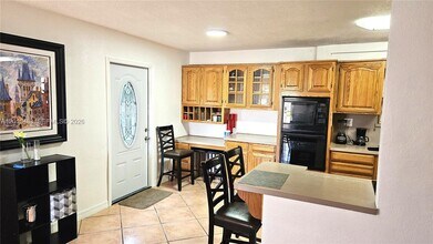 690 SW 120th Ave in Miami, FL - Building Photo - Building Photo