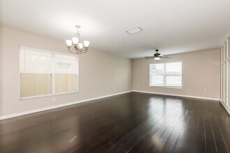 7304 Lumber Port Dr in Ruskin, FL - Building Photo - Building Photo