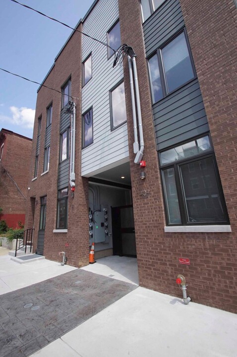 411 N 41st St in Philadelphia, PA - Building Photo