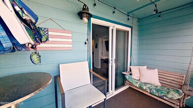 1404 Canal Dr in Carolina Beach, NC - Foto de edificio - Building Photo