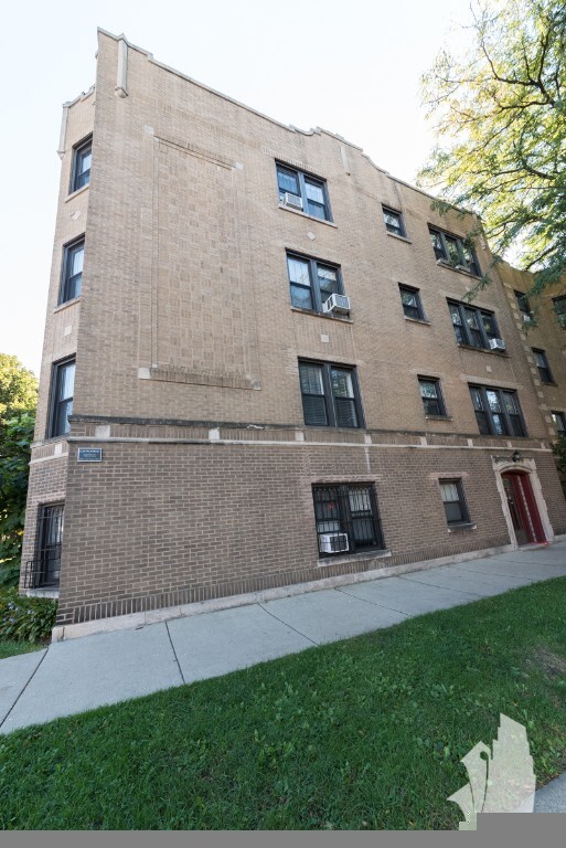 4540 N Leavitt St, Unit 2 in Chicago, IL - Building Photo - Building Photo