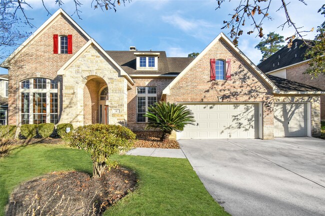 property at 10 E Artist Grove Cir