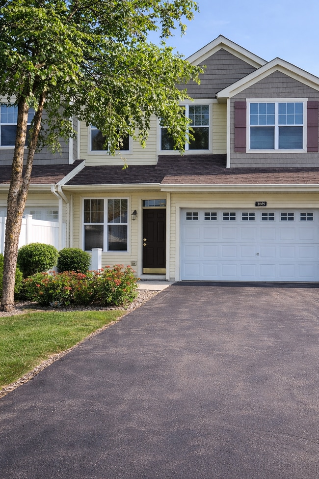 property at 1908 Shamrock Pl