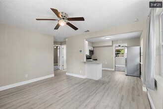 1310 43rd St S in St. Petersburg, FL - Building Photo - Building Photo